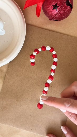 52K views · 361 reactions | A little love, a little craft… and suddenly you have a Christmas keepsake 懶 #DIY #DIYProjects #Crafting #Handmade #DoItYourself #DIYDecor #CraftIdeas #EasyDIY #DIYInspiration #CraftingCommunity #DIYTutorial #QuickCrafts #CustomOnABudget #ChristmasDecor #ChristmasVibes #HolidayDecor #ChristmasAesthetic #CozyChristmas #FestiveSeason #HolidayInspo #XmasDecor #WinterVibes #HomeDecorIdeas | My Decor Style | Facebook