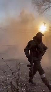 Ruski tenkovi T-72B3M u uličnim borbama za Mariupolj. Ruske trupe i proruske milicije iz dana u dan sužavaju ukrajinski džep u ovom gradu. | Global Defence