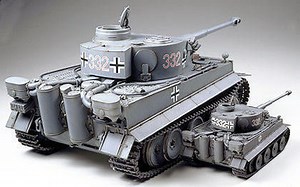 Tamiya RC 1/16 Tiger 1 Early Full Option Model Kit