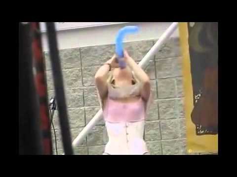 The girl has very deep throat ~ Trick incredible dive