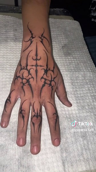Neotribal Freehand Tattoos: Aesthetic Designs from Chile