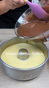 This cake looks impossible, but at the end, everything works out and it’s delicious! | Homemade and Natural Recipes