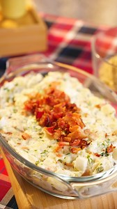 A maionese de bacon é uma variação irresistível da maionese, um clássico culinário. 😍😋 Esta delícia une a cremosidade da maionese com a crocância do bacon. 🤤🥓 Versátil e fácil de preparar é uma maneira saborosíssima de dar um up nos seus pratos. 😉Confira: | Sulita