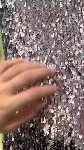 From head to toe, New Year’s Eve style comes together at Lakeside Shopping Center. ✨ | Lakeside Shopping Center