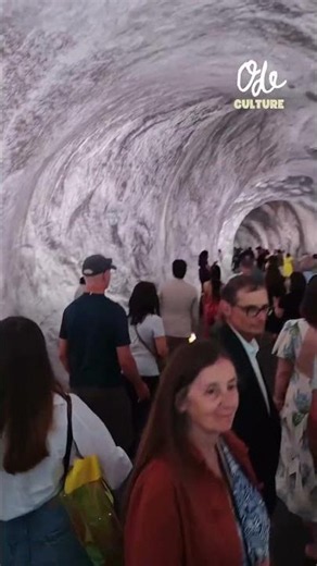 🤩 Inauguration de La Caverne du Pont-Neuf, nouvelle œuvre immersive de JR à Paris