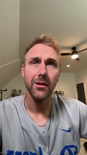 How to put gifs in emails! #gmail | Tyler Tarver