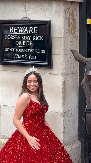 122K views · 1.9K reactions | Bride Has a Photo Session With The King’s Guard ✨ #RoyalAffair #BridalPhotoshoot #HorseGuards #RegalLove"Hashtags: #RoyalAffair #BridalPhotoshoot #HorseGuards #RegalLove | The King's Horse Guards London | Facebook