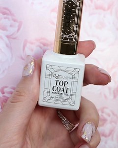 2.4K views · 41 reactions | Gold chrome application 朗 wow! Let’s create!!  SHOP ➡️ www.red-iguana.com . PRODUCTS USED:  Gold Metallic Chrome Pigment  HALF Silicone Practice Hand  Top Coat Non-Wipe CLEAR | RÉDI - Professional Hypoallergenic Nail Products by April Ryan | Facebook