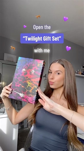 3 comments | What’s inside the “Twilight” Gift Set The perfect Christmas gift or stocking filler來 On sale for only £19.99✨ #gwa #makeupgiftbox #presentideas #unboxing #unboxing #giftset | Girls with Attitude | Facebook