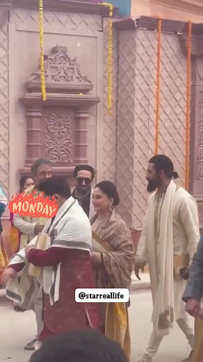 7.8K views · 65 reactions | Katrina Kaif Alia Bhatt Vicky Kaushal & Ranbir Kapoor At Ram Mandir Event Starreallife #starreallife #katrinakaif #vickykaushal #salmankhan #RamTemple #RanbirKapoor #aliabhatt #RamMandirInauguration | Starreallife | Facebook
