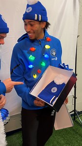 🎁 De: Nathan Saliba, Pour: Sam Piette La meilleure offre de l'année est ici → 2 BILLETS 1 TUQUE POUR 59$, QUANTITÉS LIMITÉES 🙌 Faites vite >>> http://tinyurl.com/BlaFri24 The best offer of the year is here → 2 TICKETS 1 TUQUE FOR 59$ WHILE SUPPLIES LAST 👏 Act fast >>> http://tinyurl.com/BlaFri24 #CFMTL | CF Montréal