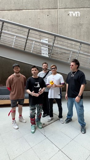 3.1K views · 32 reactions | ¡Los mejores! 勺 Hoy nos visitaron los gigantes de @marama_oficial, con todo su ritmo y alegría. ¡Muy atentos a sus shows! ‍♀️ | TVN | Facebook