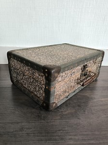 Vintage Plywood Suitcase, Antique Worn Suitcase From the 1940s-50s, Suitcase With Rusty Lock and Key, Retro Decorative Item - Etsy UK