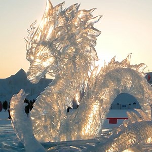 This amazing ice sculpture is a real work of art!❄️ | Panda Store | Facebook