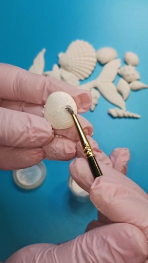 Gumpaste seashells sesh 🐚 . . . #cakedecorating #fondantart #underthesea | May Events and Balloon Designs