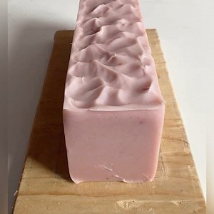 Soap cutting 💗😁 . . . . . . . . #soap #soapmaking #cpsoap #soaptops #coldprocess #soapmaker #handcraftedsoap #soappouring #wetsoapwednesday #soaping #soapmakinguk #soaplove #mysoaps #soaps #soapmakingvideo #wetsoap #soapshare #soapcrafting #soapuk #soapinspiration #soapcarving #soapy #soaprelax #soapbars #soapart #soaper #zerowaste #ecofriendly #vegan #essentialoils | Into The Eve
