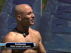 HOT BEAR (★★★)