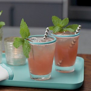 3 comments | Hydrate with this refreshing and healthy melon agua fresca. | Sharecare | Facebook