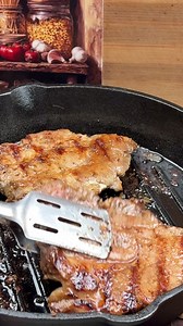 98K views · 1K reactions | Am ținut ceafa de porc la frigider timp de 12 ore. Cum să obții cea mai suculentă ceafă de porc la grătar. Reteta: 2 cepe ghimbir și lămâie fermentate sare 100ml sos de soia 100ml sos teriyaki rozmarin cimbru boia boabe de muștar 3-4 catei de usturoi | Ella Cooking | Facebook