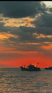 Kota Kinabalu sunset 🌅🛥️ 📍 Sabah, Malaysia Reels by @rahimonn #exploresabah #KKCity | KKCity