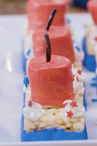 123K views · 316 reactions | These 4th of July Treats Are Poppin'! | Scary Mommy | Facebook