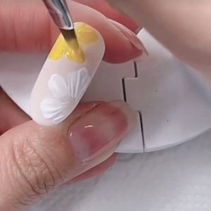 1.1K views · 15 shares | If you only have gold color chrome pigment on hand, using different color paint for your design. You will have different color flower  #aora #aoranails #chromedesign #aorachrome #nailtutorial #chromenailsart #chromepowder #nailtrends #nail2024 #aoranails #chromenails #kpopnails #nailartist #aoranailproduct #nailfashion2024 #gelpolish #chromepigment | Aora Nail Products | Facebook