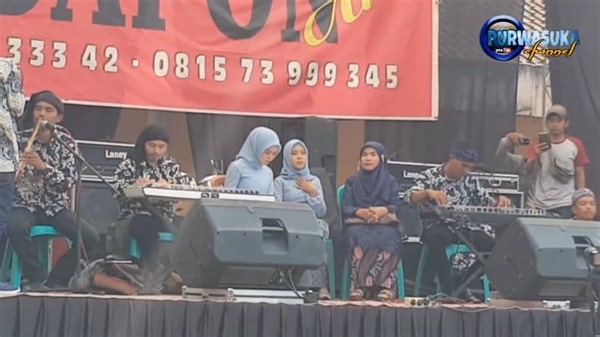 12K views · 383 reactions | dokumentasi , cianjur 2020 Kawih sunda - wangsit siliwangi (lesti) | Lestilovers purwasuka 'PURWAkarta,SUbang,KArawang' | Facebook