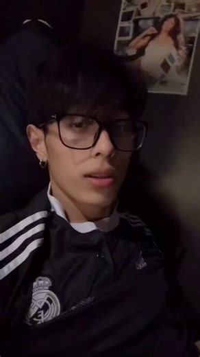 RT @song1135778: 斯文外表下的大屌狂人🥵上头电子烟 0号 迷 犀牛 看我主页置顶🔝
