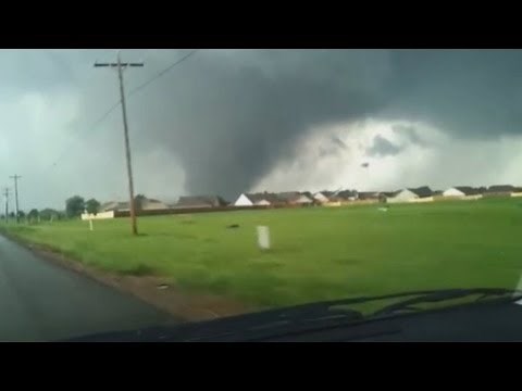 Oklahoma tornado: Amateur footage captures devastating twister