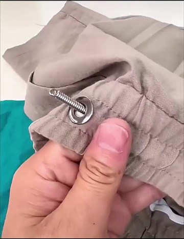 2PCS Spring Loop Threader, Easy Metal Rope Needle Threader Tool for Hand Sewing Coats Pants Hoodies Shorts, Versatile Spring Drawstring Threader Clip Replacement(4pcs)