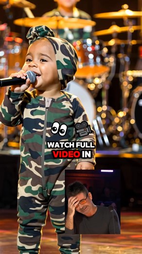 🚨 UNBELIEVABLE! 😱 A young girl steps onto the stage and sings an **80-year-old song**—but the moment her voice fills the room, the audience LOSES IT. Gasps, cheers, standing ovation… this is a performance you *have* to see to believe. Her talent is beyond words! Watch the mind-blowing moment in the comments below 👇🔥 | The Boomerang