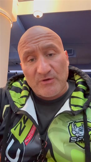 Dziś Prezydent elekt Karol Nawrocki odebrał potwierdzenie z PKW o wygranych wyborach. Oczekuję, że jedną z pierwszych decyzji Prezydenta będzie przyznanie pani Annie Michalskiej Odznaczenia Państwowego za ofiarną służbę podczas ataku hybrydowego na polską granicę. Karol Nawrocki | Marcin Najman