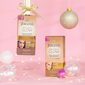 May your days (and your face!) be glowing and bright 😍. Let your beautiful shine the brightest this season with JERGENS® Natural Glow® Face moisturizer ✨ | Jergens US