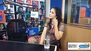 Priyanka Jawalkar Reveals the story of Taxiwala || Vijay Devarakonda || Radio City Hyderabad Vijay Deverakonda @pPriyanka Jawalkar #TaxiWala Vijay devarakonda Vijay Devarakonda FC Vijay Devarakonda fans Vijay Devarakonda Fc Vijay Devarakonda FC #RadioCityHyderabad | RJ Suneetha