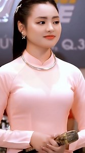 156K views · 2.8K reactions | Em là cô gái tính tình đoan trang #nhacbolero #thuhuongbolero #bolero #quanglap | Thu Hường Bolero | Facebook