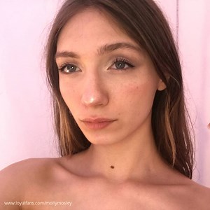 MollyMosley's Official Social Fan Page | LoyalFans