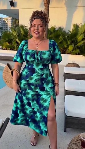 Perfect Vacation Dress: Flattering Fit, Color & Slit