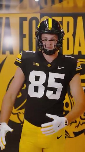 🏆 @johnmackeyaward Watch List | Hawkeye Football