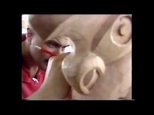 Skills of a Maori woodcarver