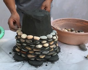 170K views · 2K reactions | Build A Beautiful Flower Vase With Gravel And Cement. | Creative Crafts | Facebook
