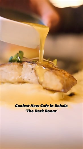 Behala has a New Cafe which is set to up the bar! The food here is unique & delicious! #FoodZpah #Kolkata #Cafe #Desserts #Burger #FoodVlog | FoodZpah Vlog