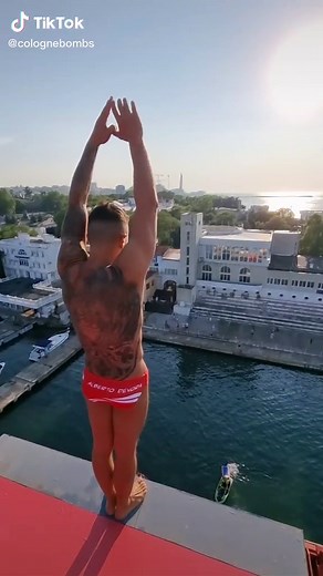 Ich will fliegen wie bei Marvel 🤯 #colognebombs