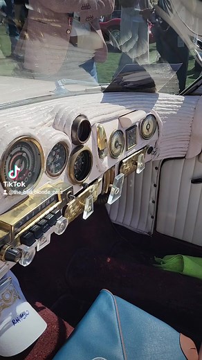 I don't really even know what think? Dash from the 1951 Manta Ray Roadster, one of one, powered by a Studebaker V8 and likely inspired by the GM LeSabre Motorama car. . . . . #Roadster #gm #lesabre #cars #classiccars #automotive #aboutcars #carswithoutlimits #carsofinstagram #engine #carhistory #carweek #Ferrari #Jaguar #alfaromeo #MercedesBenz #porsche #Bentley #RollsRoyce #Koenigsegg #Bugatti | The Bad Blonde - Automotive History