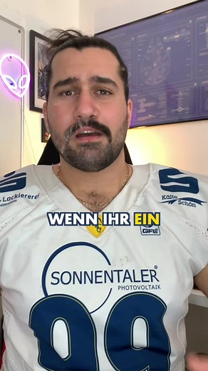 Ein legendärer Moment naht… Stell’ dir vor, du stehst unter dem funkelnden Licht, umgeben von den jubelnden Rufen und dem leidenschaftlichen Applaus deiner Invaders-Familie.Du bist nicht nur Zuschauer, sondern ein Teil des pulsierenden Herzens, das 40 leuchtende Jahre des Triumphs, der Herausforderungen und der unvergesslichen Momente feiert...Unser Invaders Ball steht vor der Tür! Am 11. November 2023 ab 18:30 öffnen wir nicht nur die Türen zu einem magischen Abend, sondern auch die Pforten zu 