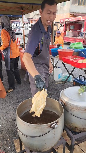 Ayam Goreng Seekor Panas Segar Pasar Malam Taman Seroja Isnin | Makan Ape Harini