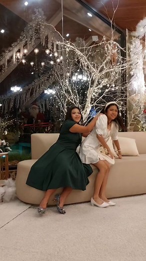 I LOVE YOU TWO! Ana & Elsa #frozen 😍🤗😘 (Marianne & Margarette) #lovelygirls #daugthers #highlightseveryone #commentersviewers #fypシ゚viralシ #fypシ゚viralシfypシ゚viralシalシ #highlightsシ゚ #foryoupageシforyou #starseverywhereシ #fypシ゚ | Love Diosa