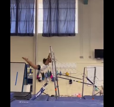 #NCAAGYMNASTICS eMjae Frazier (USA/CAL) UB upgrades ~Someone say add on 😂~ @EmjaeFrazier @CalWGym | International Gymnast Magazine