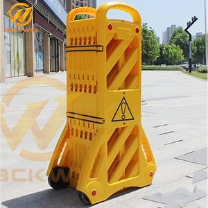 [Hot Item] Portable Traffic Safety Barrier Expandable Fence Barrier