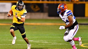 Red Lion High School football standout Randy Fizer signs with NCAA D-I FCS Wagner College
