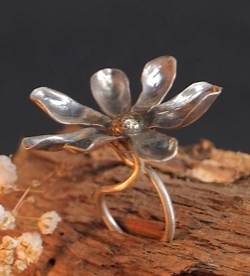 Bottle Caps and Coins Transformed into Flower Stunning Ring! | Transformazing